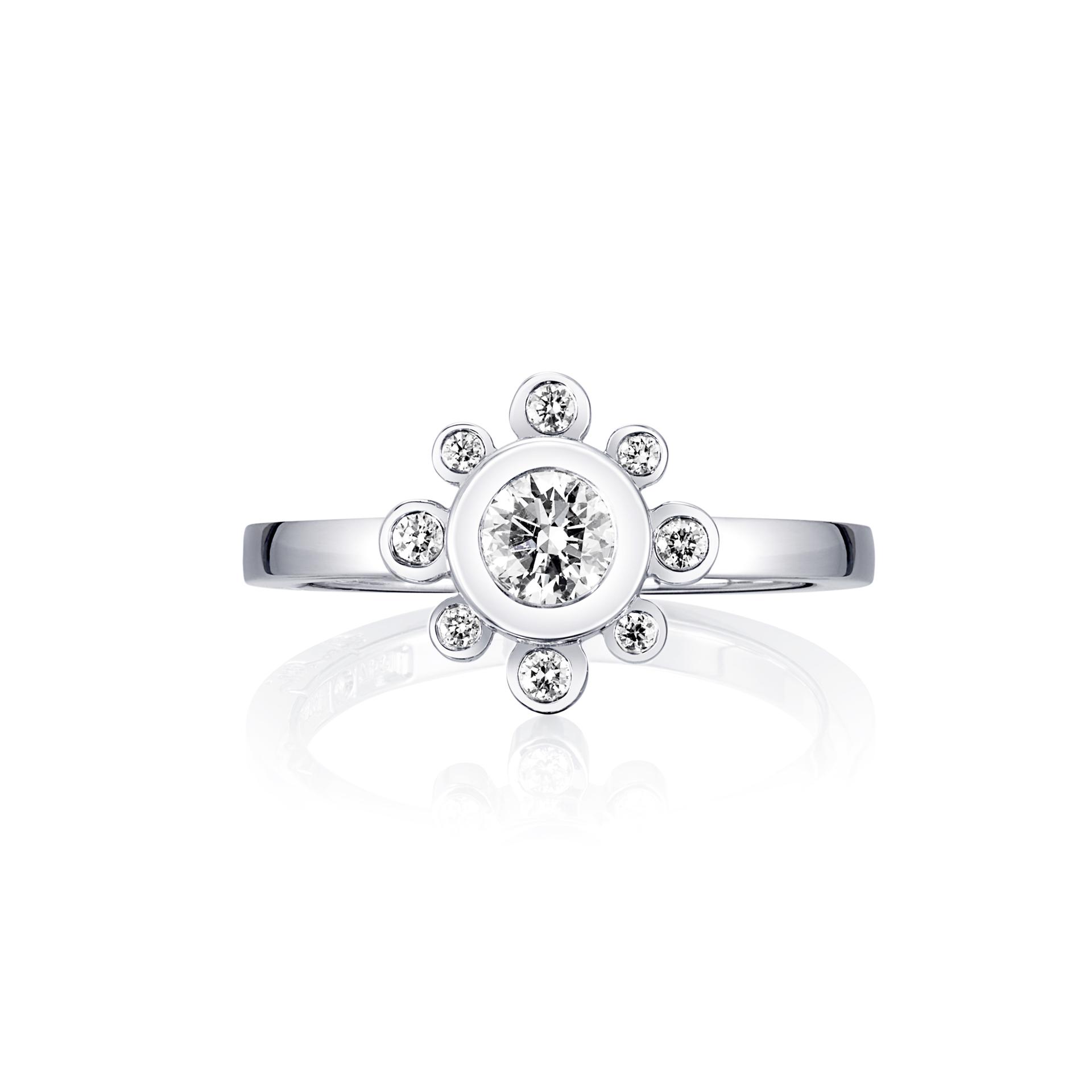 SWEET HEARTS CROWN RING 0.30 CT