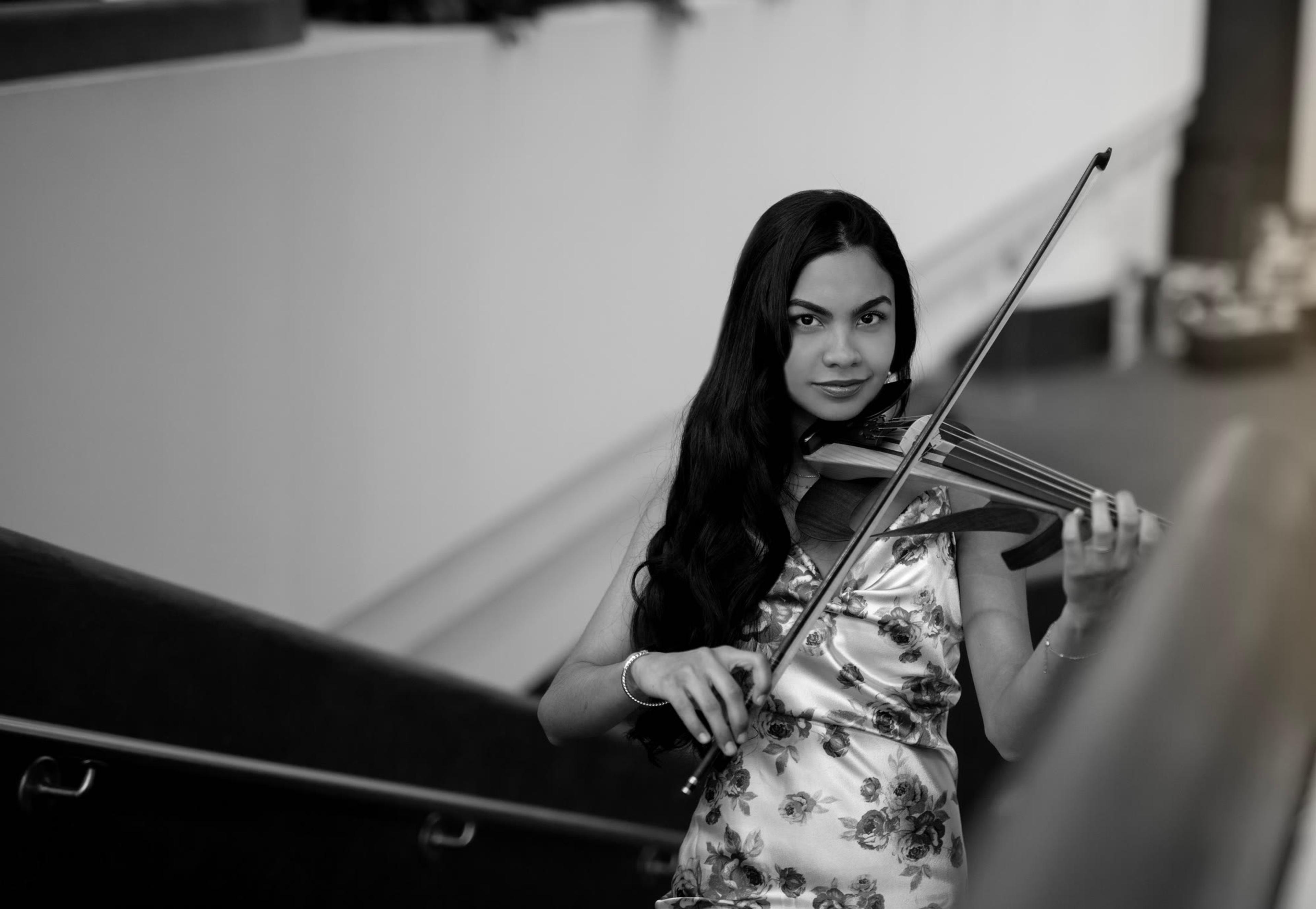 Daniela Olano playing violin