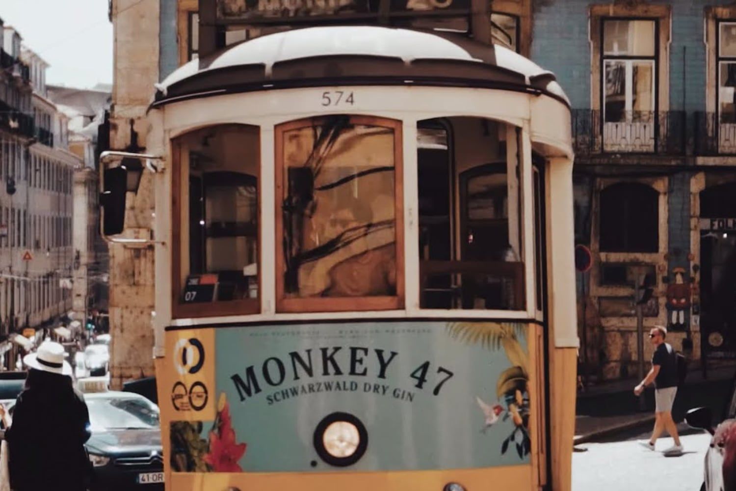 Lisbon streets, trams and pastéis de nata