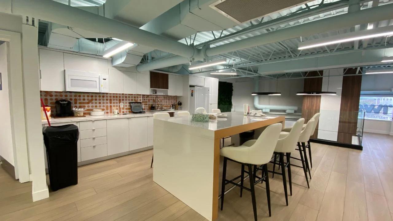 Architectural vs. Environmental Design: Balancing Form and Function in the Modern Office