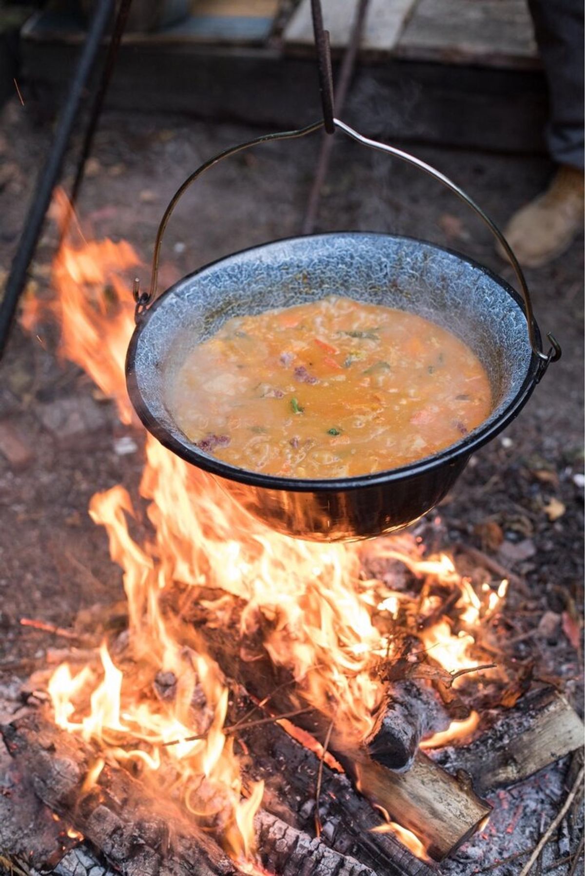 DÝŇOVÉ KARI NA OHNI
