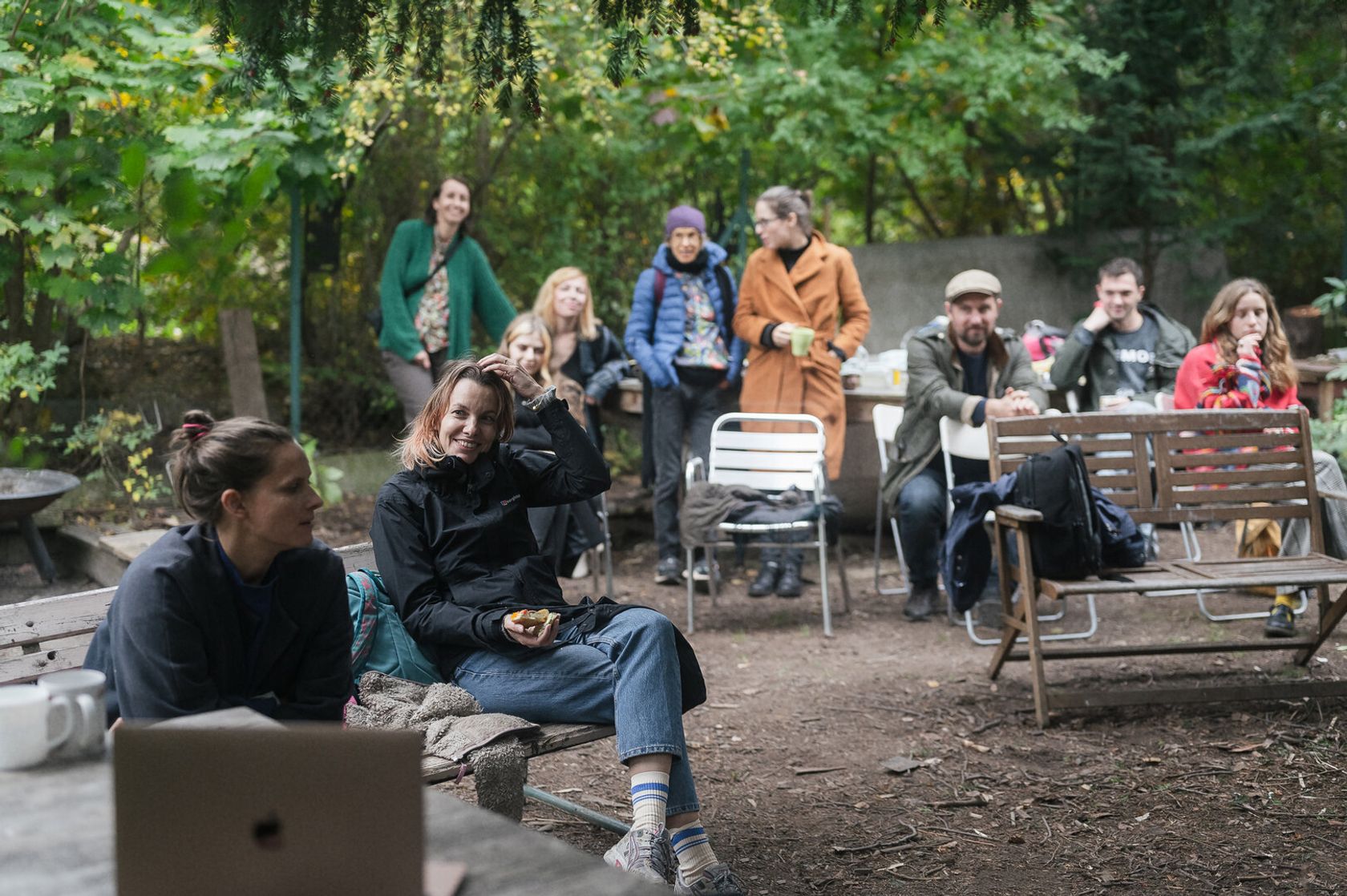 GARDEN, THE IN BETWEEN OF PUBLIC AND PRIVATE