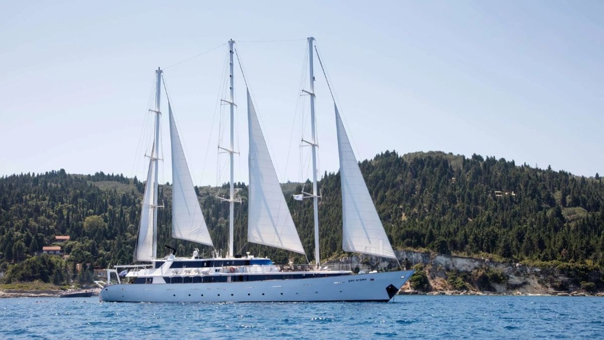 Top 5 Luxury Gulet Charters in Greece for an Authentic Aegean Experience