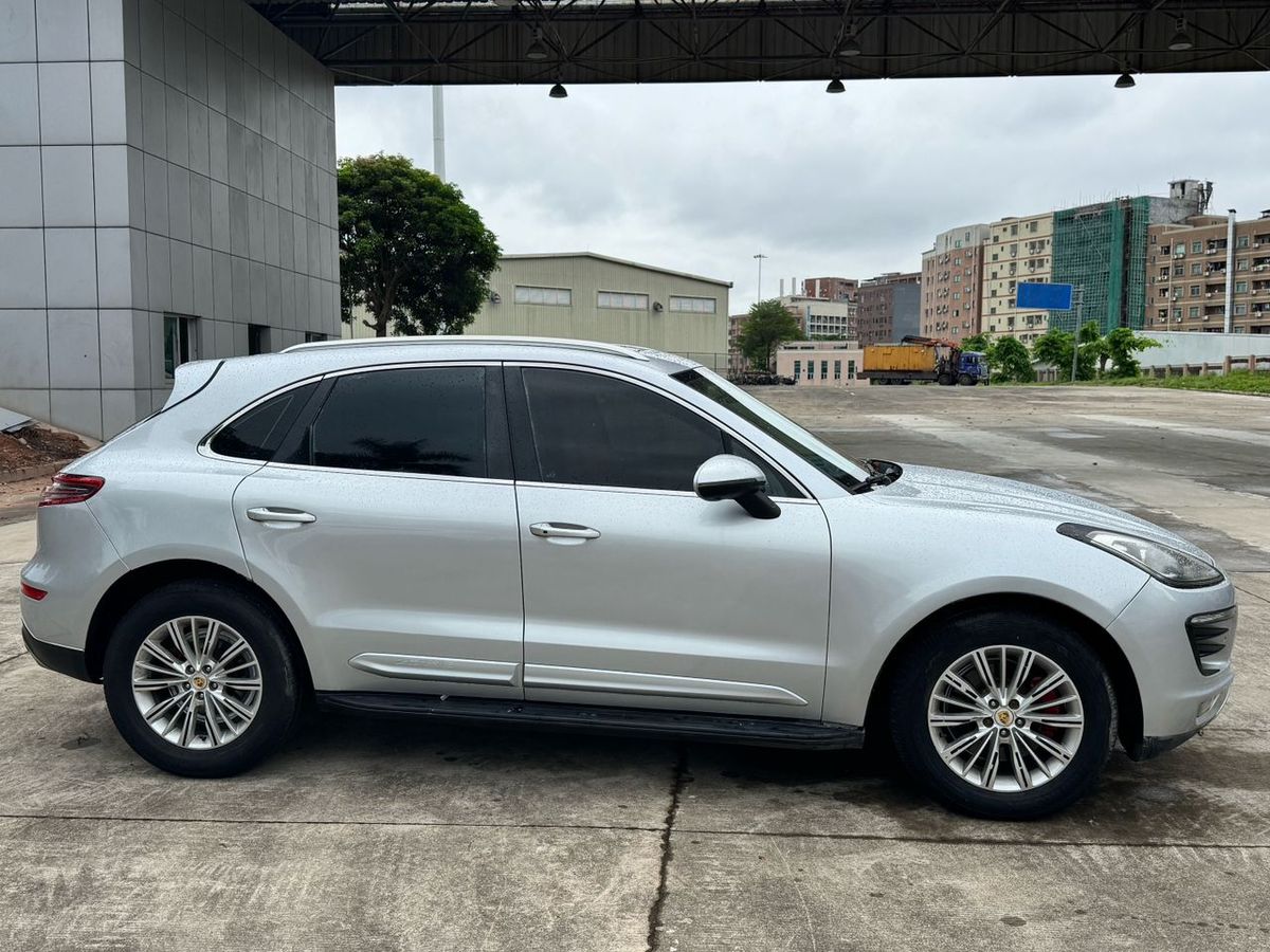 2016 Zotye SR9, 2.0T Mitsubishi engine, Grey color, with sunroof, 5 seaters — image 1