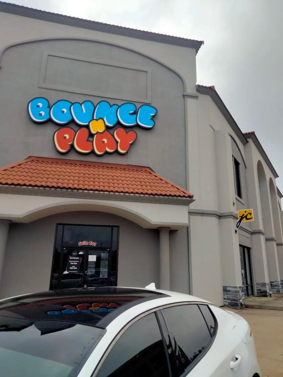 How to find Hello Sugar Pearland | Broadway