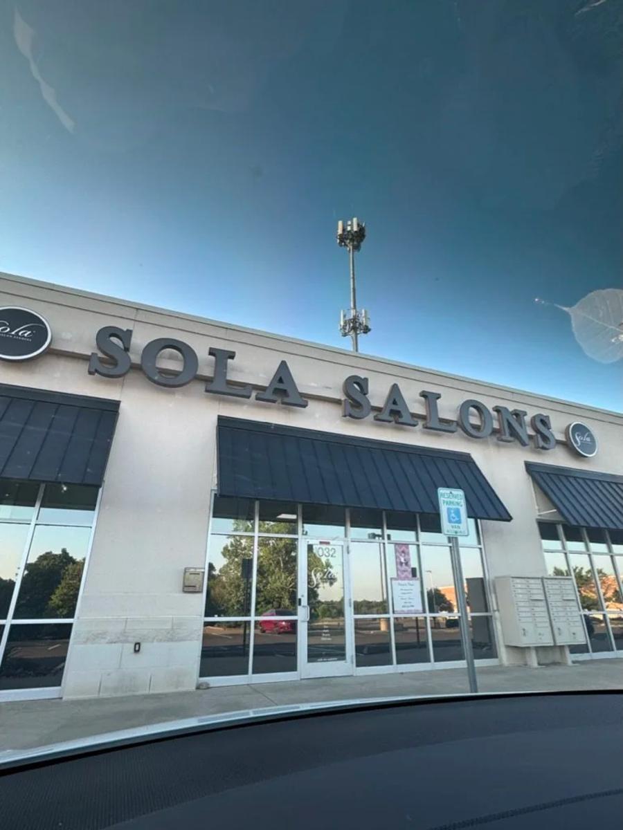 How to find Hello Sugar Edmond | University Plaza