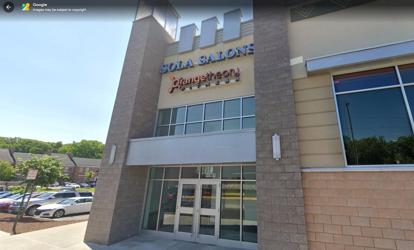 How to find Hello Sugar Fairfax | University Mall