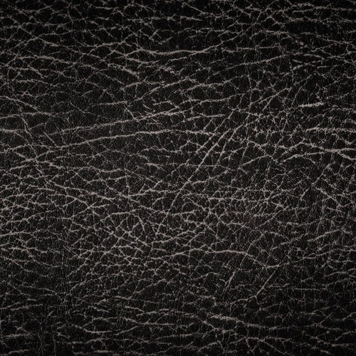 พื้นผิวหนังควายสีดำที่มีลวดลายและรอยย่นตามธรรมชาติชัดเจน