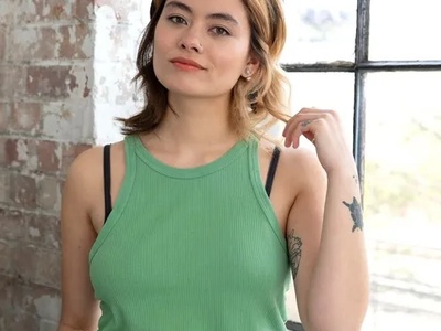 ภาพปกของบทความ สาวๆ แขนใหญ่ อยากใส่แขนกุดสายเดี่ยว ทำยังไงดี?