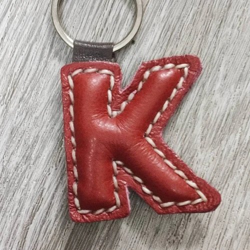 พวงกุญแจตัว K หนังแท้ 100% งานแฮนด์เมดดีไซน์เรียบหรู สีหนังธรรมชาติ - 04