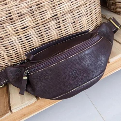 กระเป๋าคาดอกหนังวัวแท้สีดำ ดีไซน์เรียบหรู สำหรับผู้ชายและผู้หญิง - 03