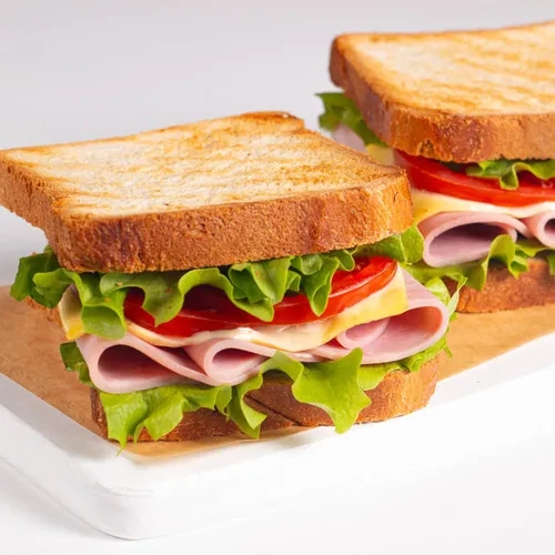 แซนวิชแฮมชีสผักสดน่ารับประทาน