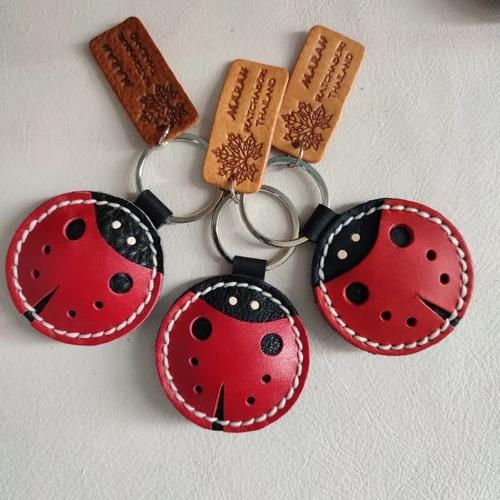 พวงกุญแจเต่าทองหนังแท้แฮนด์เมด ดีไซน์สีสันสดใสสำหรับห้อยกระเป๋าและกุญแจรถ