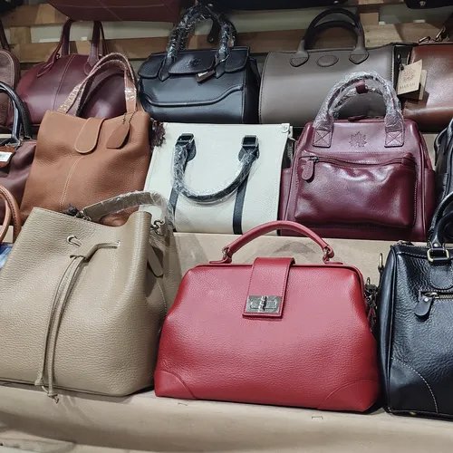 สินค้าแฟชั่นอย่างกระเป๋าแบรนด์เนมที่ต้องเช็คของแท้ Shopee ก่อนซื้อ