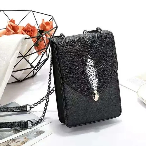 กระเป๋าคลัทช์สำหรับโอกาสพิเศษพกพาสะดวก