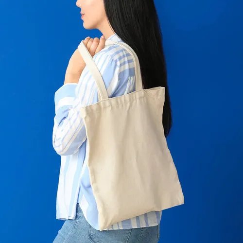 การแต่งตัวเสริมความมั่นใจด้วยลุคเรียบง่ายแต่ดูดี