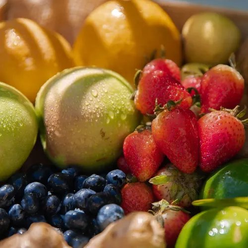 กระเช้าผลไม้สด ไอเดียของขวัญสงกรานต์ผู้ใหญ่เพื่อสุขภาพ