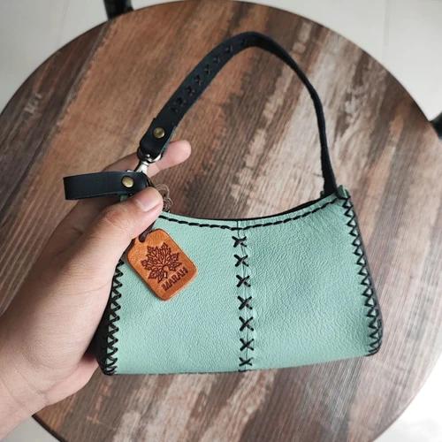 กระเป๋าใส่เหรียญหนังแท้ สีน้ำตาล งานแฮนด์เมด ใบเล็กใส่บัตร ATM ได้ - 06