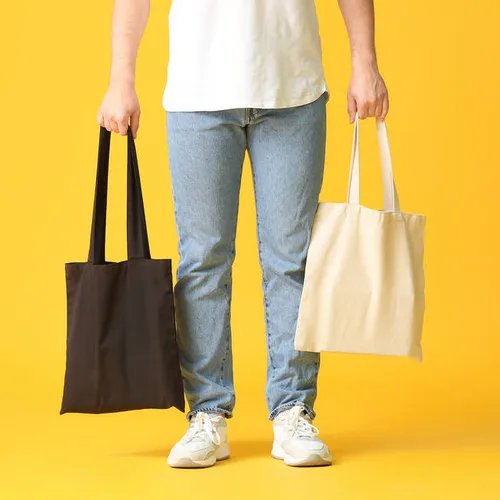 ผงถ่านและแป้งเด็ก ตัวช่วยดูดความชื้นในกระเป๋าผ้า