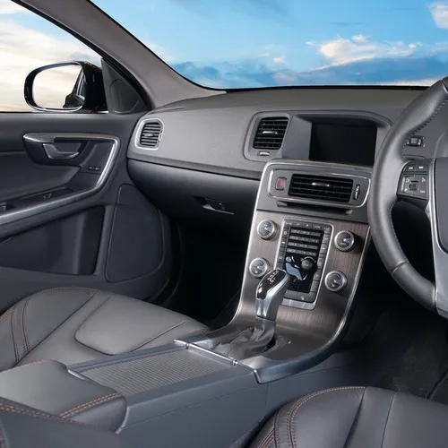 ปัจจัยที่ส่งผลต่ออายุเบาะหนัง PVC เช่น ความร้อนและแสงแดด