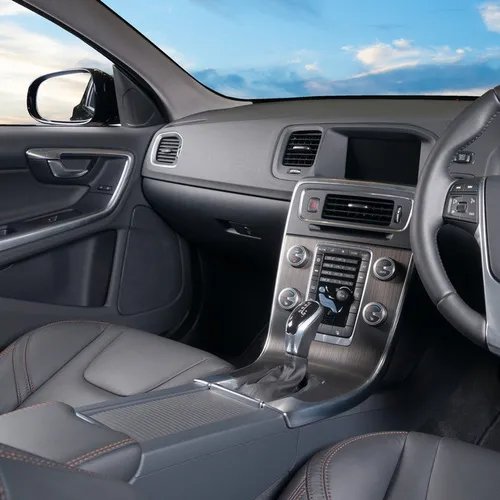 ปัจจัยที่ส่งผลต่ออายุเบาะหนัง PVC เช่น ความร้อนและแสงแดด