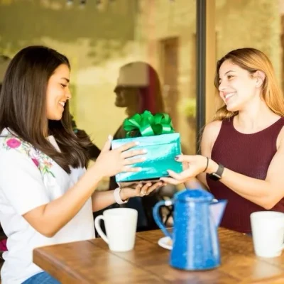 ภาพปกของบทความ ของขวัญที่ดีที่สุดสำหรับพี่ที่ดูแลเราในช่วงฝึกงาน