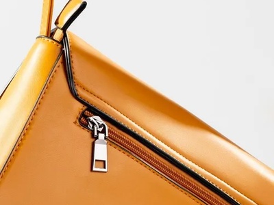 ภาพปกของบทความ กระเป๋าหนังเทียม ซักได้ไหม