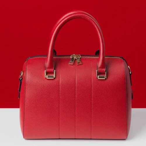 กระเป๋าถือสีแดงสด ตัวเลือกเสริมความมั่นใจในการทำงาน