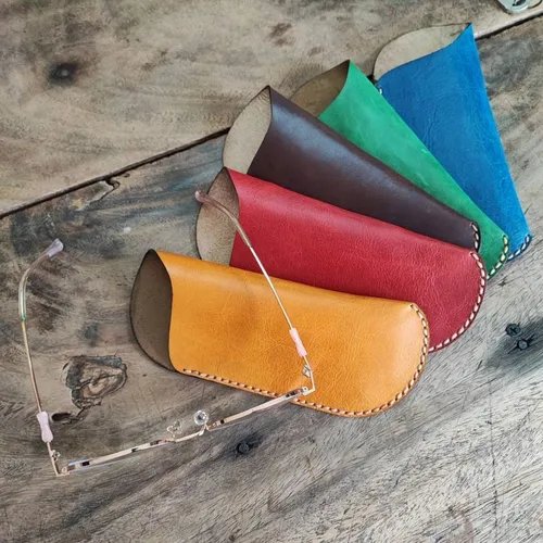 ซองหนังใส่แว่นตาสีน้ำตาลเข้มสไตล์วินเทจ ผลิตจากหนังแท้คุณภาพสูงสำหรับพกพา - 01