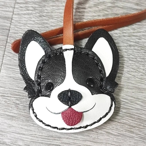 ที่ห้อยกระเป๋าคอร์กี้หนังแท้ งานแฮนด์เมดเย็บมือสีน้ำตาลขาวสำหรับตกแต่งกระเป๋า - 01