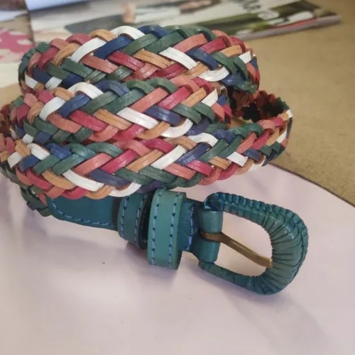 เข็มขัดหนังแท้สายถักแบนสีน้ำตาล ทำจากหนังวัวแท้ 100% หัวเข็มขัดสีเงิน - 05