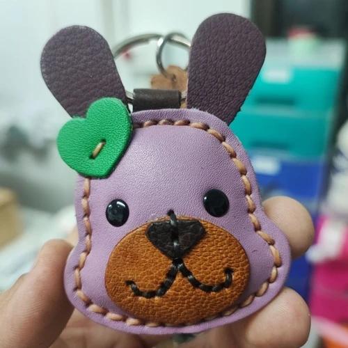 พวงกุญแจหนังแท้รูปกระต่าย งานแฮนด์เมดเย็บมือ สำหรับห้อยกระเป๋าและกุญแจรถ - 04