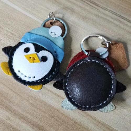 พวงกุญแจเพนกวินหนังแท้ งานแฮนด์เมด สีดำขาว ห้อยกระเป๋าและกุญแจ - 04