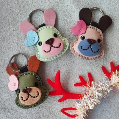 พวงกุญแจกระต่าย หนังวัวแท้ งานเย็บมือ Handmade ตุ๊กตาห้อยกระเป๋า ดีไซน์น่ารัก