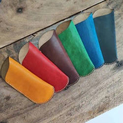 ซองแว่นตาหนังแท้ Handcrafted มอบสัมผัสแห่งความทรงจำ