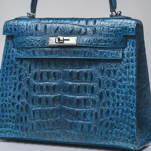 กระเป๋าหนังจระเข้แบรนด์ไทยสีน้ำเงินเข้มพร้อมอะไหล่เงินสุดหรู