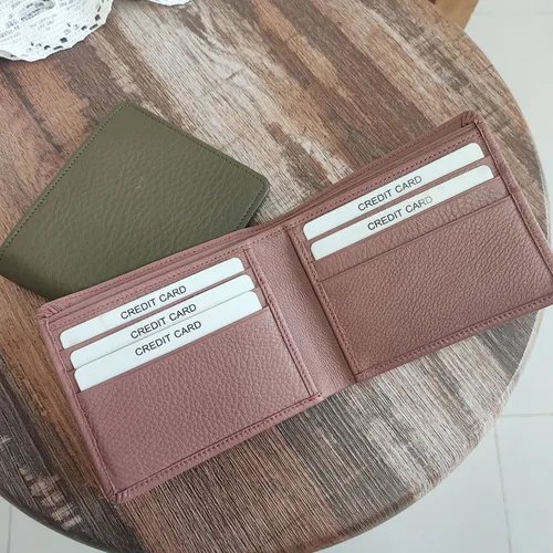 กระเป๋าสตางค์ใบสั้นสีสันสดใสพร้อมช่องใส่บัตรหลายช่อง