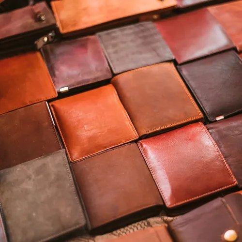 ภาพปกของบทความ ควรมีกระเป๋าสตางค์กี่ใบ