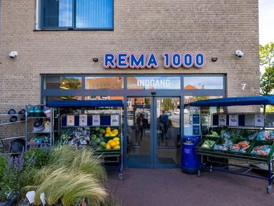 Danskere raser over REMA 1000: Allan måtte betale 2700 kroner