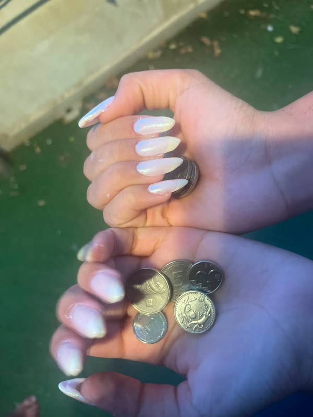 ירדן שלי חוגגת היום 14 ובקשה ממני 60 שקל, כדי לעשות לק-ג׳ל, אצל איזו חברה מהכיתה