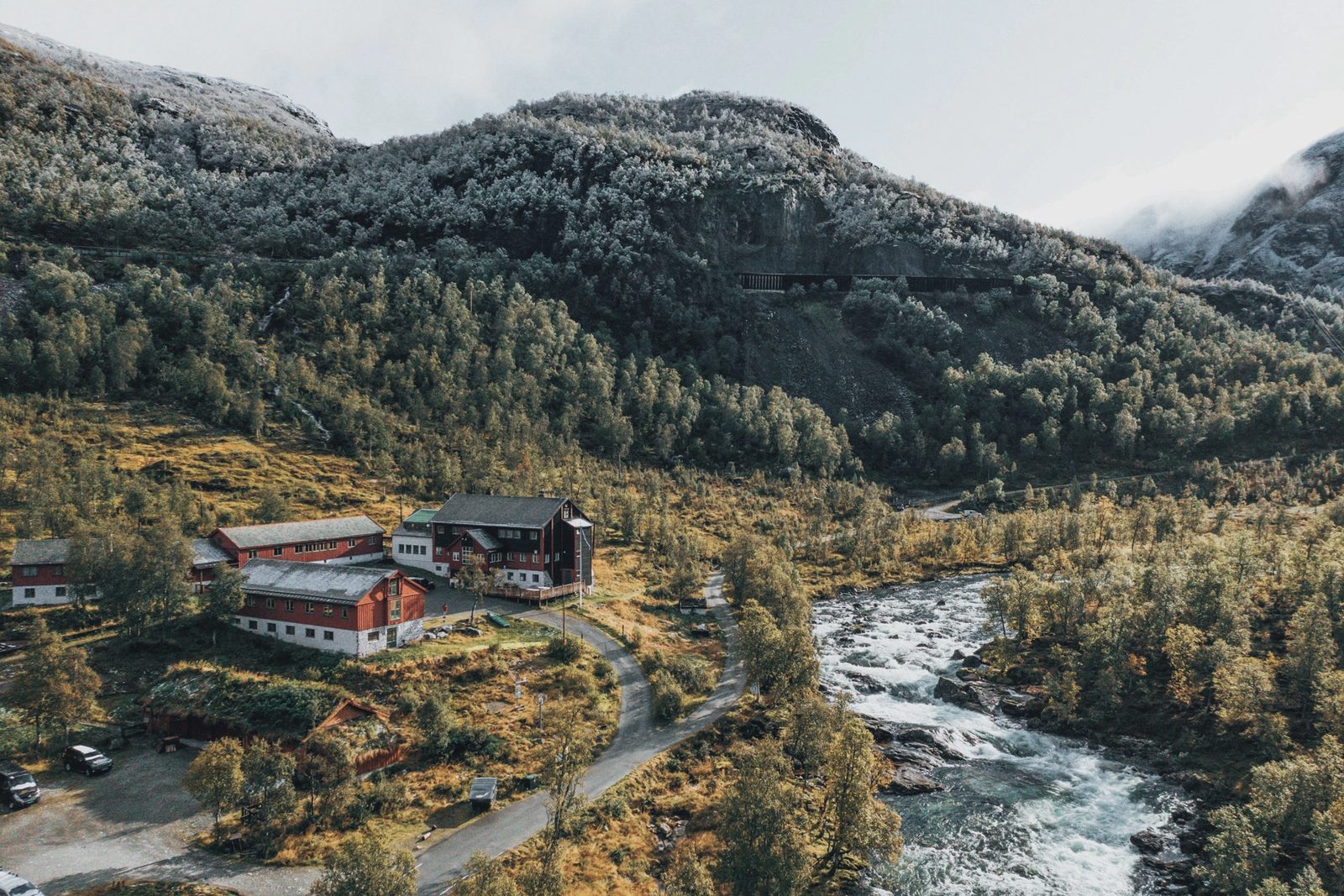 The mountains around Voss Mountain Lodge