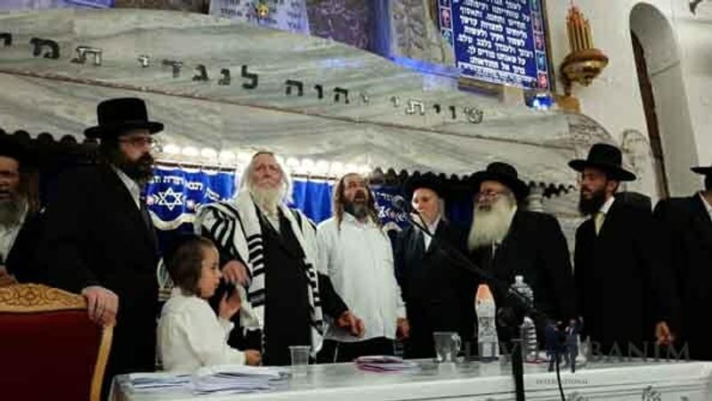 מראות הקודש מכנס ההתעוררות ומעמד הסליחות בחולון עם הגה"צ הרב אליעזר ברלנד שליט"א