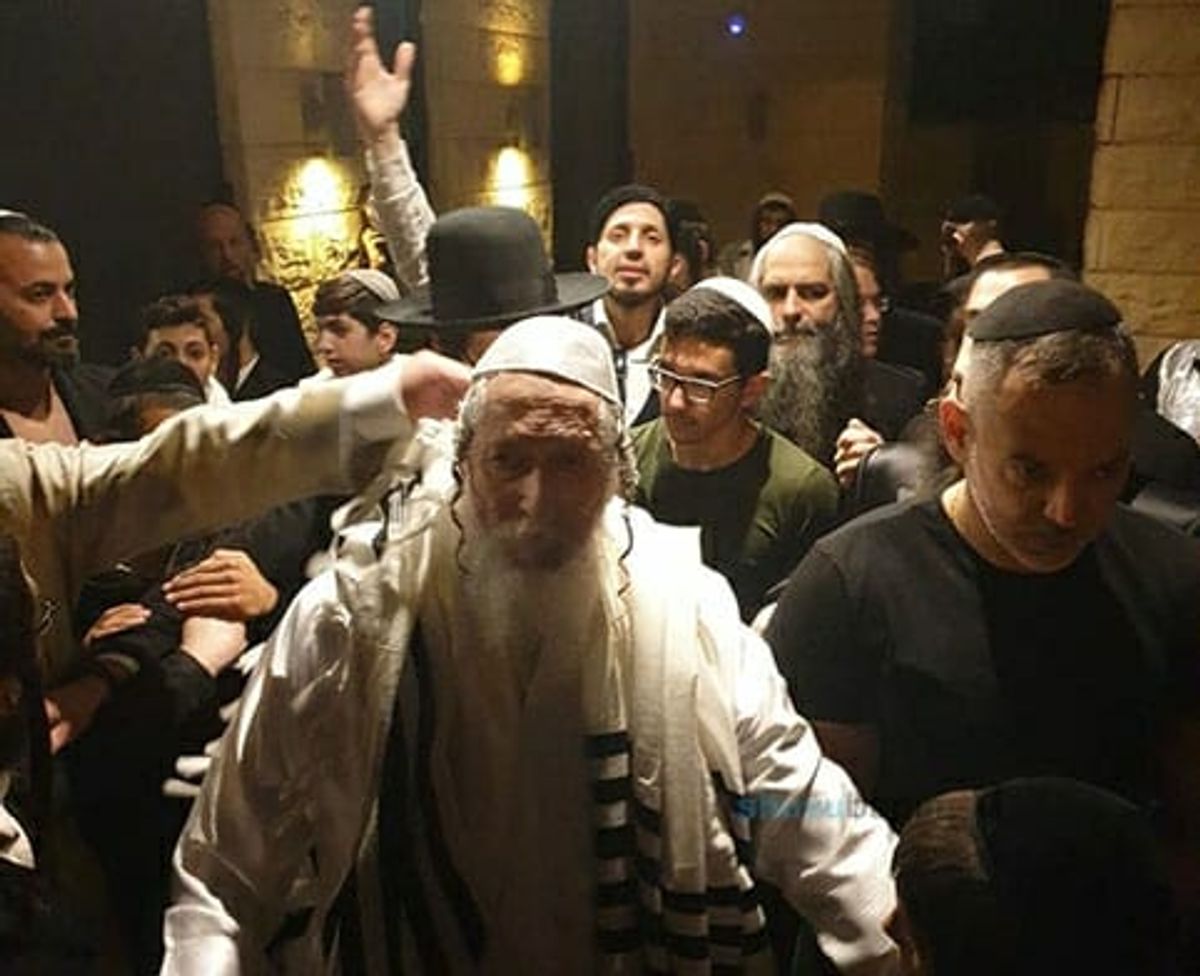 שיעור לקבוצת בחורים מישיבה חסידית במעונו של הגה"צ רבי אליעזר ברלנד שליט"א