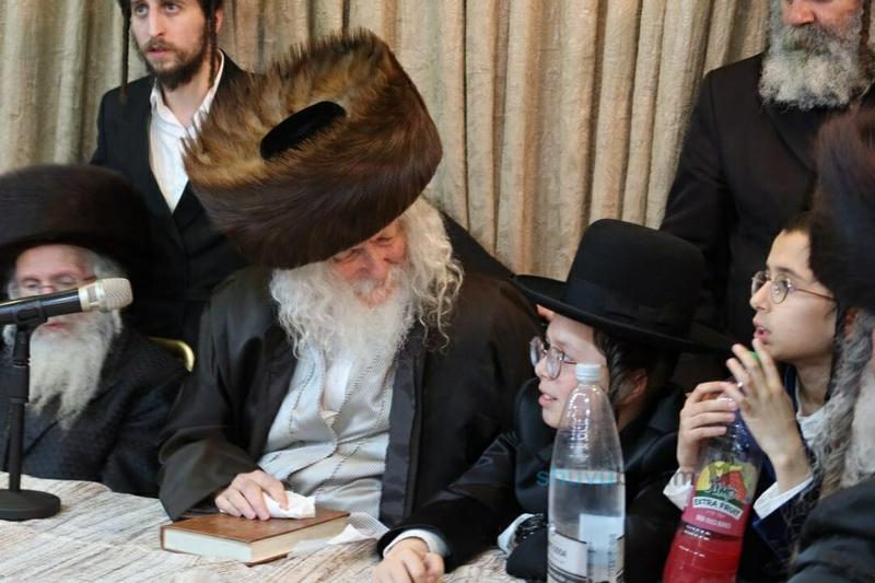 תִפְאֶרֶת בָּנִים אֲבוֹתָם • שמחת הבר מצוה לנין הגה"צ רבי אליעזר ברלנד שליט"א