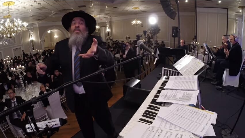 האזינו: שני שירים מרגשים שהלחין וחיבר מונה מרדכי רוזנבלום לכבוד חזרתו של הרב ברלנד שליט"א מהגלות הקשה