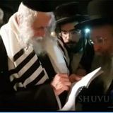 בלעדי: הגר"א ברלנד שליט"א בכתיבת הקדשה לספר של בן הצדיק הנסתר הרב גולן