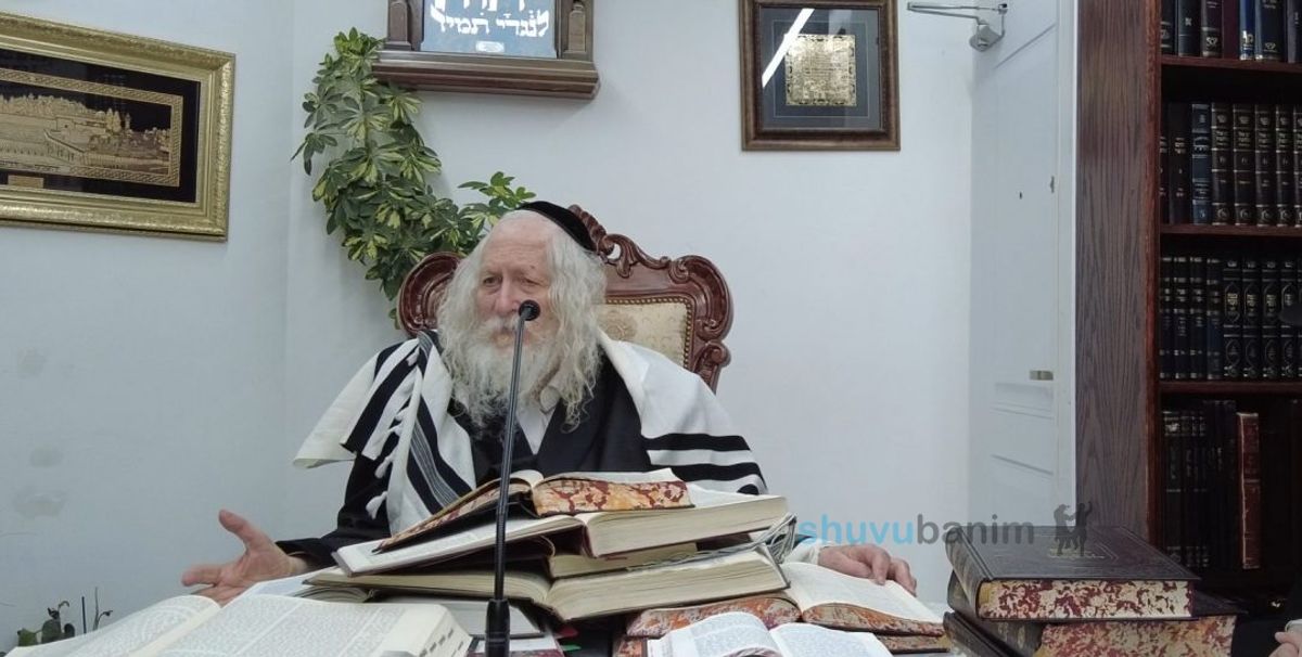 בוגרי ישיבת 'שערי תורה' בשיעור בקודש פנימה אצל הגה"צ רבי אליעזר ברלנד שליט"א