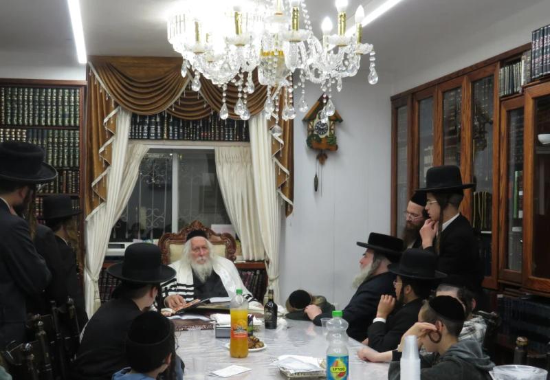 מַחְלְפוֹת רֹאשׁוֹ • שמחת החלאק'ה לנין מורינו הרב שליט"א