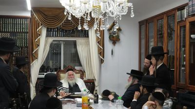 מַחְלְפוֹת רֹאשׁוֹ • שמחת החלאק'ה לנין מורינו הרב שליט"א