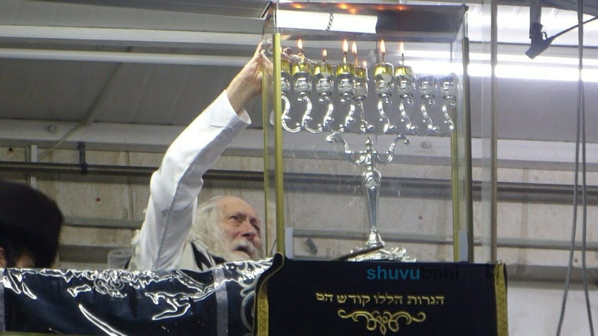 שבת חנוכה בקהילת קודש שובו בנים בצילו של הגה"צ רבי אליעזר ברלנד שליט"א